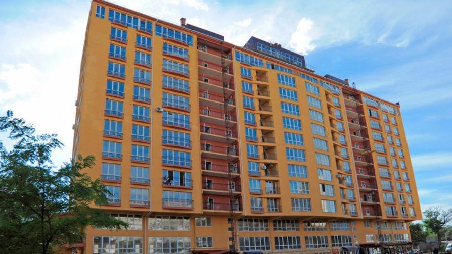 Apartment In The Center! Panoramic Windows! Fireplace! คีชีเนา ภายนอก รูปภาพ